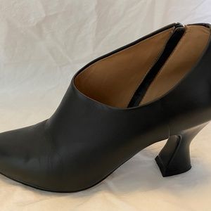 John Fluevog Black Size 7 ankle boot